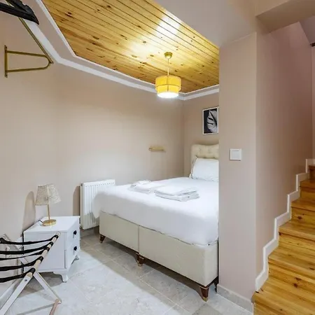 New Gorgeous Modern House 3bd2bath! #335