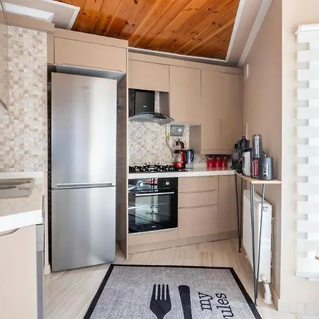 New Gorgeous Modern House 3bd2bath! #335 イスタンブール