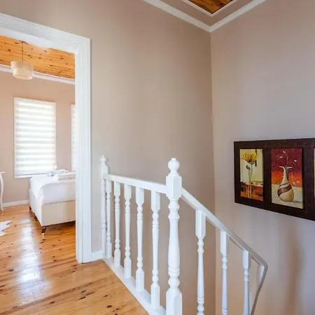 New Gorgeous Modern House 3bd2bath! #335