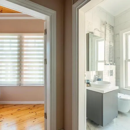 Feriehus New Gorgeous Modern House 3bd2bath! #335 Istanbul